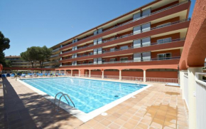 Гостиница Apartamentos Sallés Beach  Эстартит